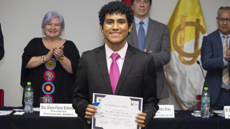 Becas del Estado y apoyos económicos para estudios técnicos y universitarios